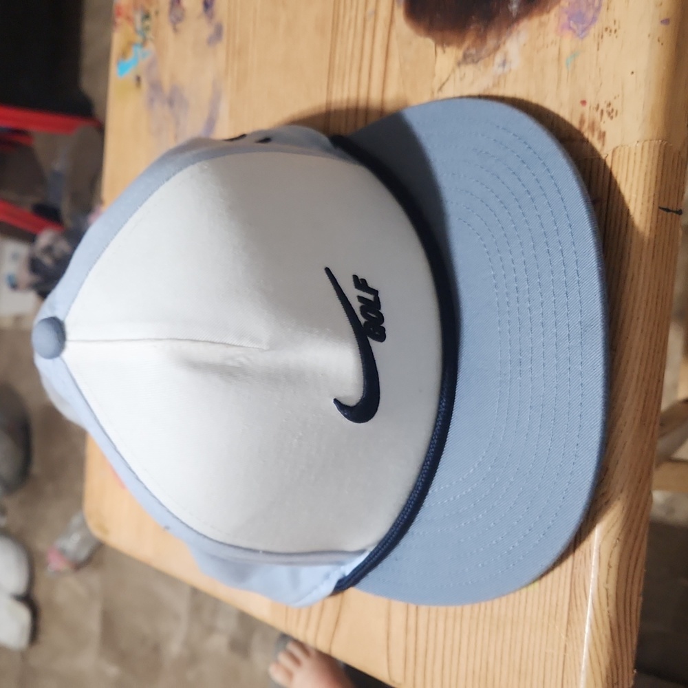 Nike golf hat